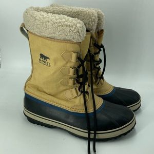 Sorel snow boots Size 8.5